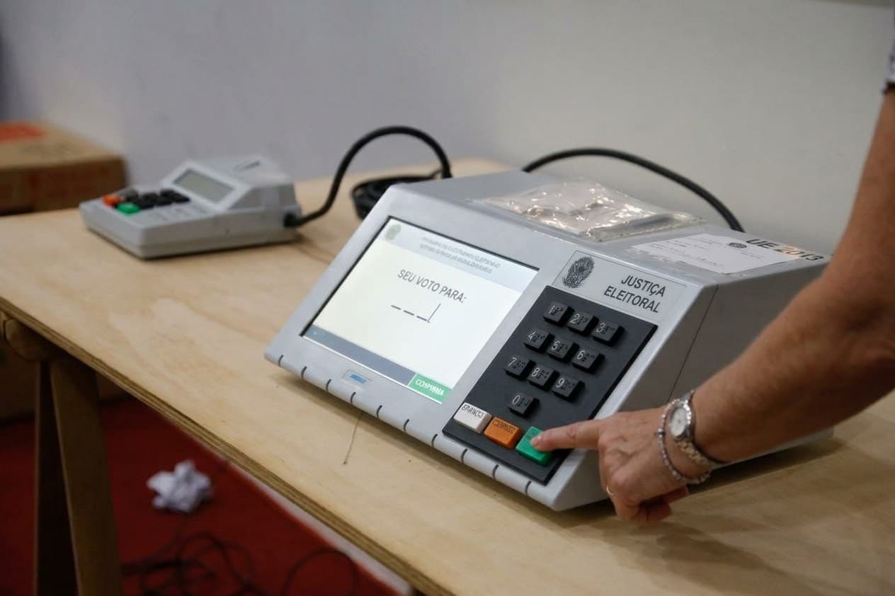 Imagem: Eleições 2026: eleitores de quatro escolas tiveram seções transferidas. Confira novos locais.