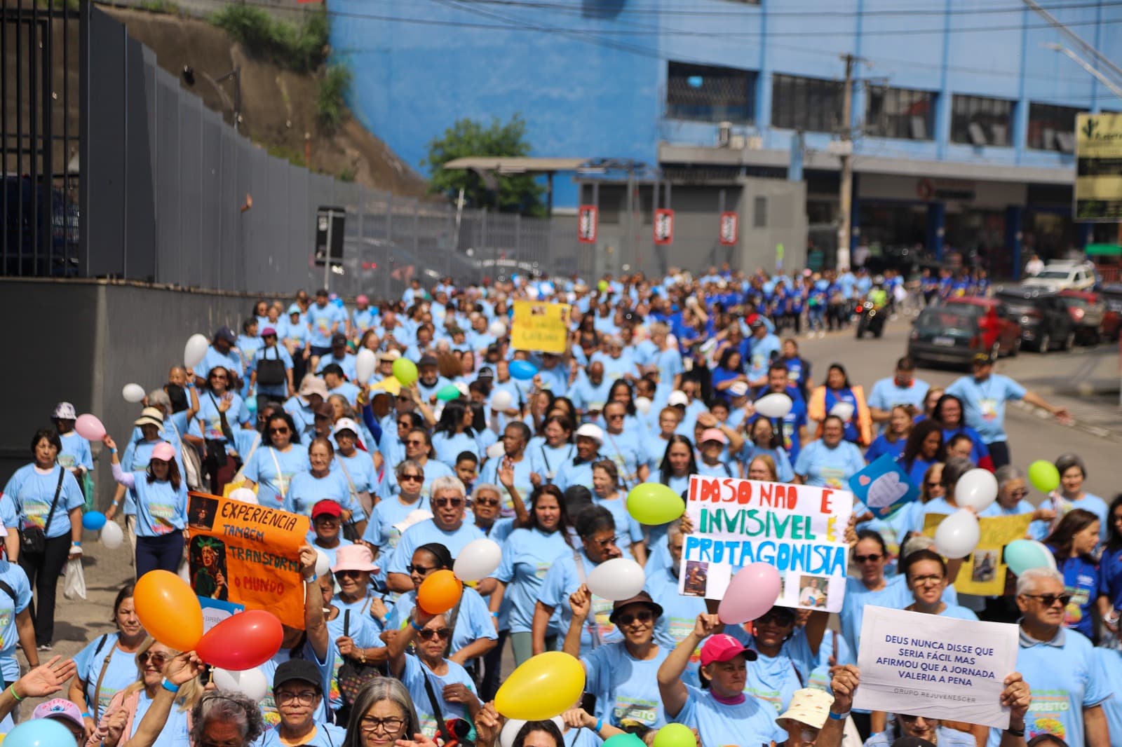 Imagem: Quase 500 pessoas participam da Caminhada da Pessoa Idosa